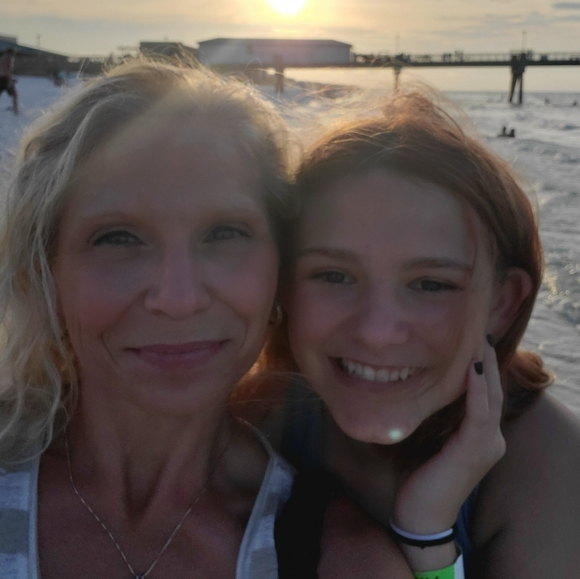 Meet your Posher, Athena - Picture 3 of 4